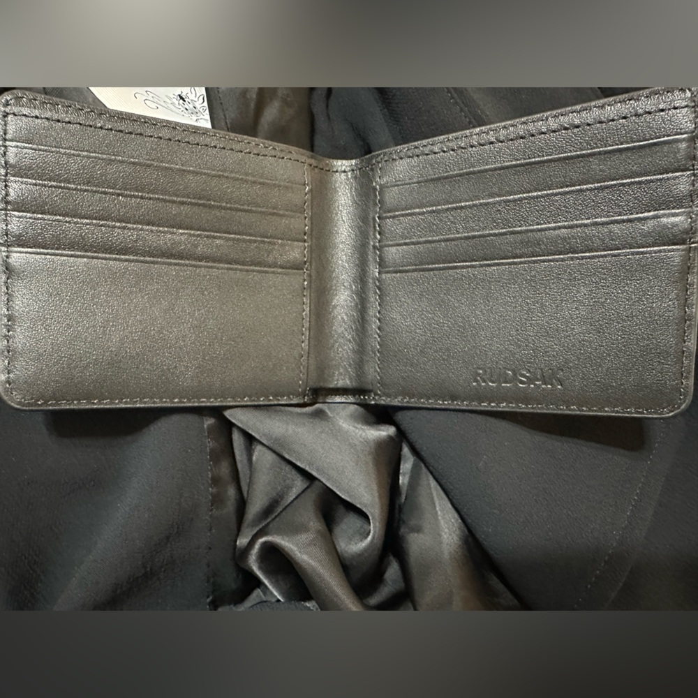 RUDSAK Charcoal Leather Accessory